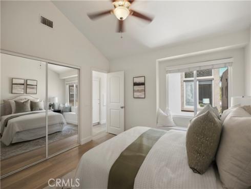 526 12th St , Huntington Beach, CA