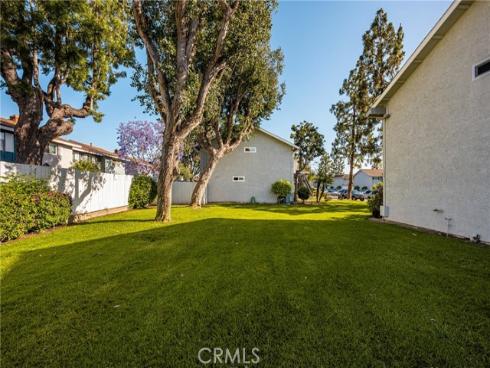 19752  Bromley  9  Lane, Huntington Beach, CA