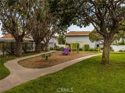 19752  Bromley  9  Lane, Huntington Beach, CA