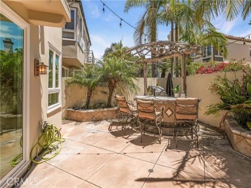 19076 Stonehurst , Huntington Beach, CA