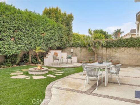 8792 Baywood Drive, Huntington Beach, CA