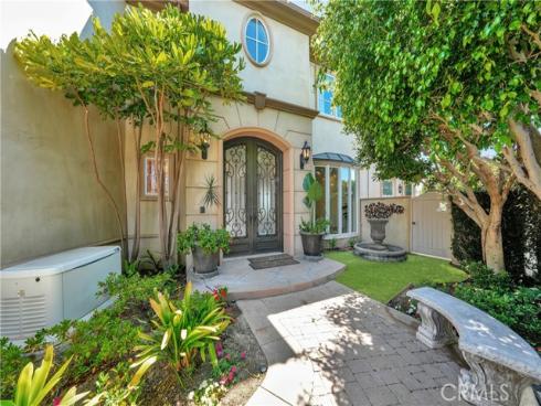 3352  Bounty  , Huntington Beach, CA
