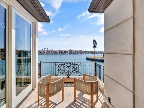 3352  Bounty  , Huntington Beach, CA