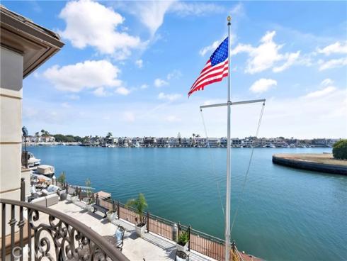 3352  Bounty  , Huntington Beach, CA