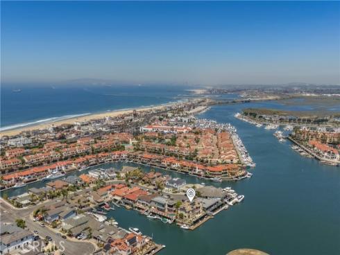 3352  Bounty  , Huntington Beach, CA