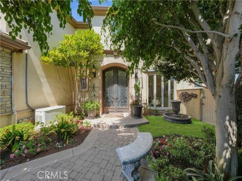 3352  Bounty  , Huntington Beach, CA