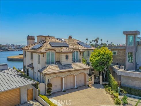 3352  Bounty  , Huntington Beach, CA