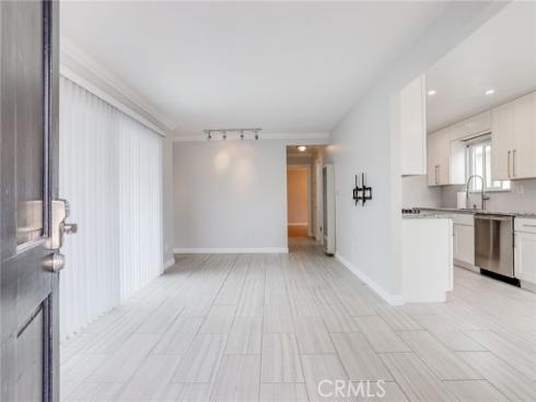205 13th D Street, Huntington Beach, CA