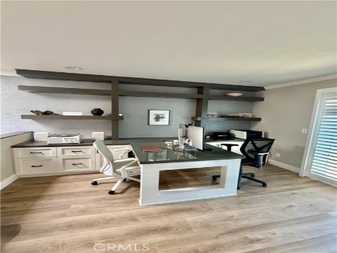 19295 Wingedfoot Circle, Huntington Beach, CA