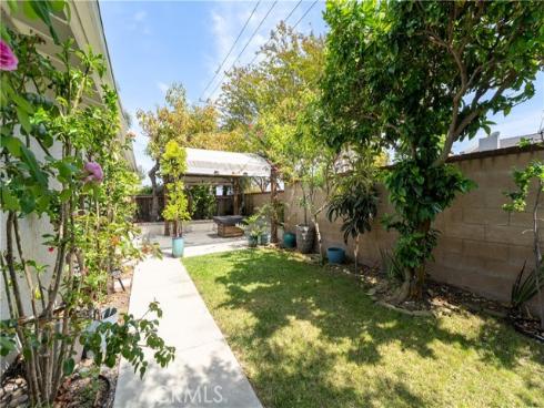 8282 Delfino Circle, Huntington Beach, CA