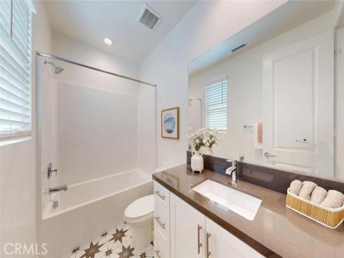 17536 Cameron 105 Lane, Huntington Beach, CA