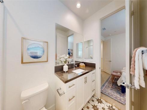 17536 Cameron 105 Lane, Huntington Beach, CA
