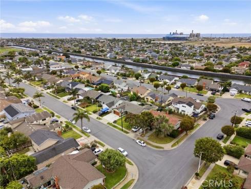 21551 Kanakoa Lane, Huntington Beach, CA