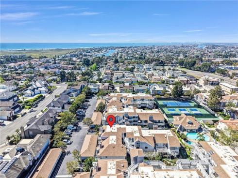 4682 Warner C304 Avenue, Huntington Beach, CA