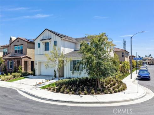 9602 Daybreak Drive, Huntington Beach, CA