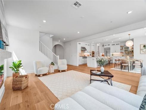 9602 Daybreak Drive, Huntington Beach, CA