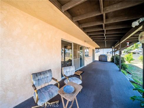 8111 Dartmoor Dr , Huntington Beach, CA