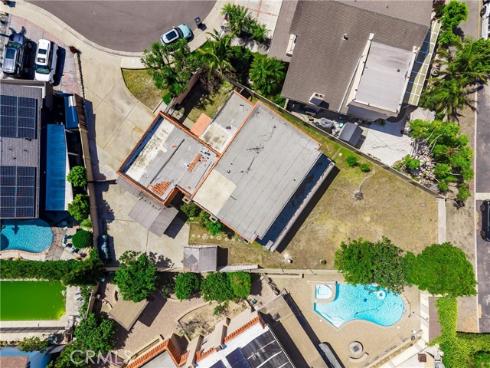 8111 Dartmoor Dr , Huntington Beach, CA