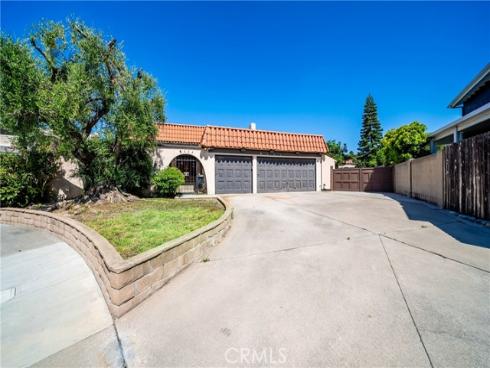 8111 Dartmoor Dr , Huntington Beach, CA