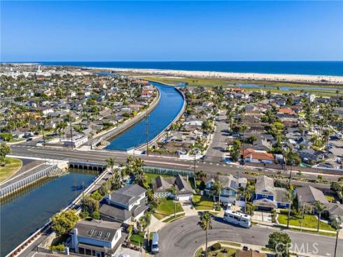 9202  Aloha   Drive, Huntington Beach, CA