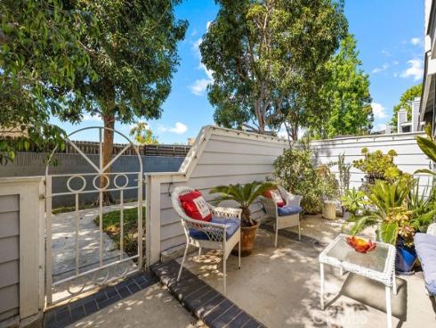 8120 Baymist C Drive, Huntington Beach, CA