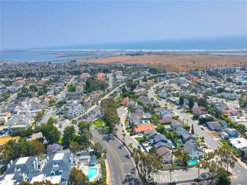 16858 Algonquin , Huntington Beach, CA