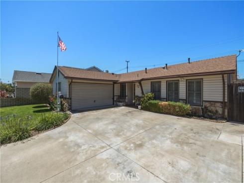 16301 Golden Gate Lane, Huntington Beach, CA