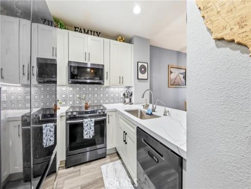 20191 Cape Coral 3-114 Lane, Huntington Beach, CA