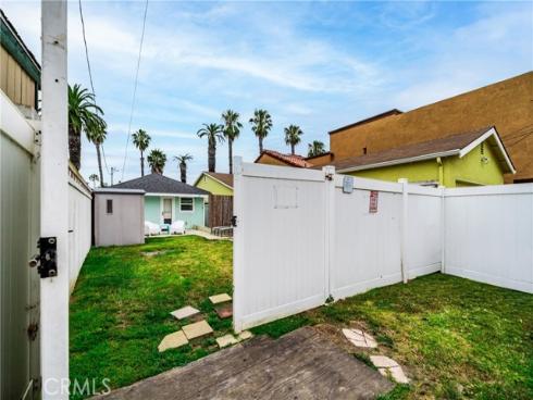 218 11th , Huntington Beach, CA