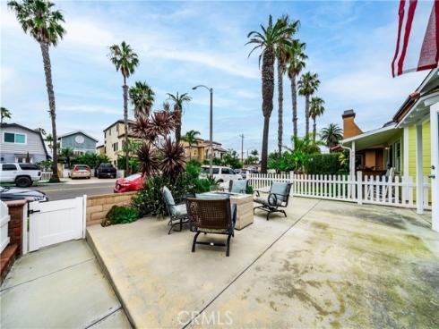 218 11th , Huntington Beach, CA