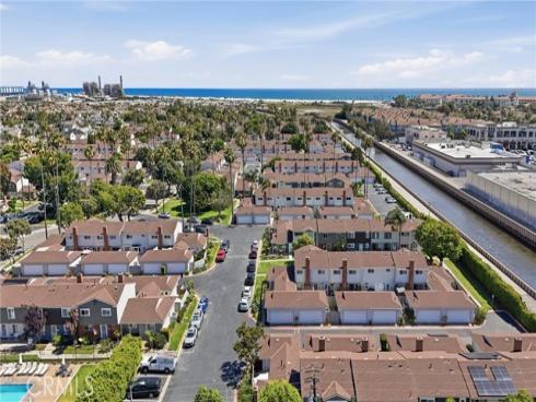 8141 Pennington Drive, Huntington Beach, CA