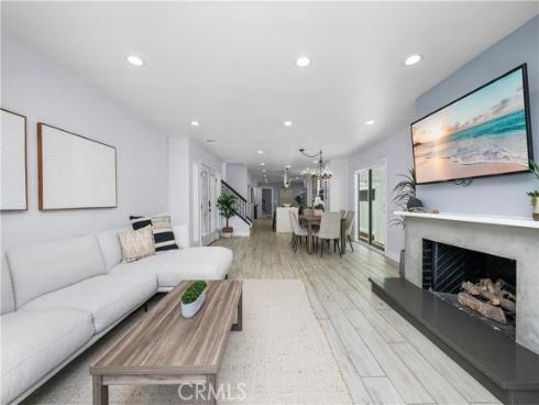 215  Knoxville   Avenue, Huntington Beach, CA