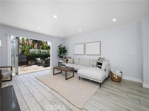 215  Knoxville   Avenue, Huntington Beach, CA