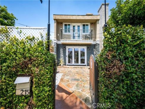 215  Knoxville   Avenue, Huntington Beach, CA