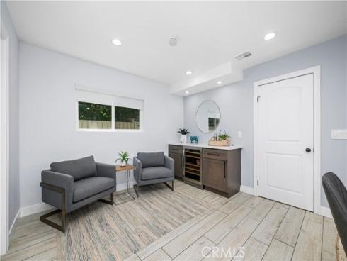 215  Knoxville   Avenue, Huntington Beach, CA