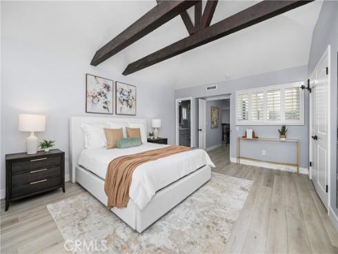 215  Knoxville   Avenue, Huntington Beach, CA