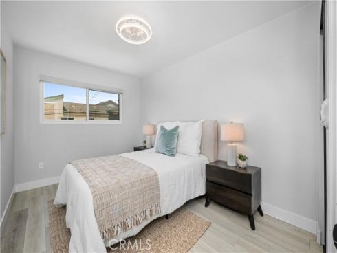 215  Knoxville   Avenue, Huntington Beach, CA