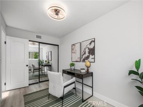 215  Knoxville   Avenue, Huntington Beach, CA