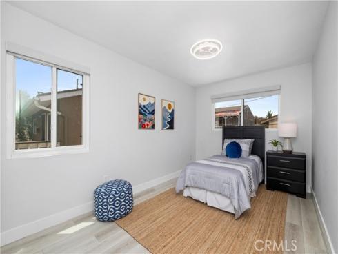 215  Knoxville   Avenue, Huntington Beach, CA