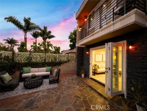 215  Knoxville   Avenue, Huntington Beach, CA