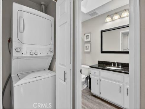 8182 Mainsail 204 , Huntington Beach, CA