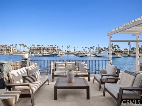 17033 Edgewater Drive, Huntington Beach, CA