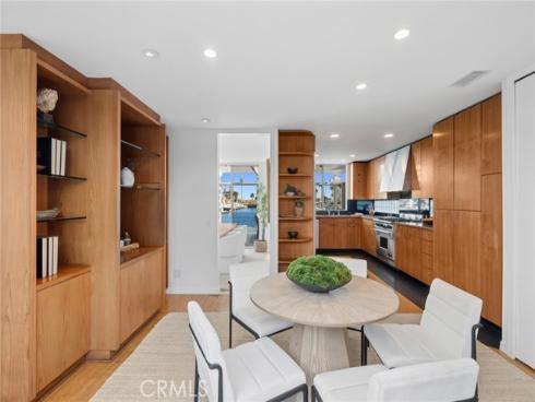 17033 Edgewater Lane, Huntington Beach, CA