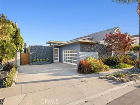 17033  Edgewater   Lane, Huntington Beach, CA