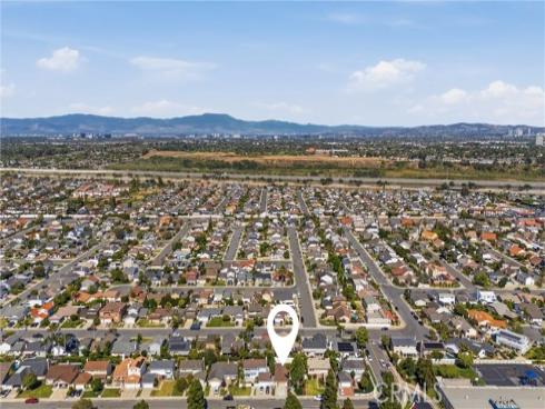20682  Queens Park   Lane, Huntington Beach, CA