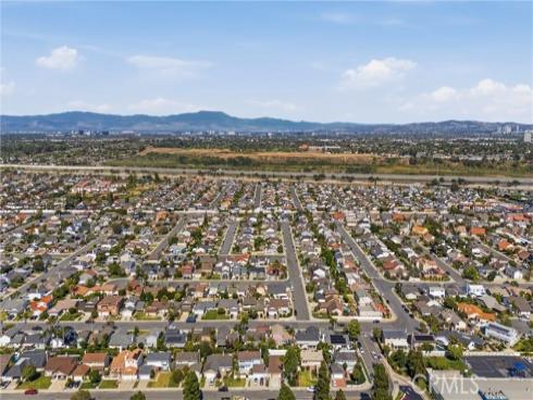 20682  Queens Park   Lane, Huntington Beach, CA