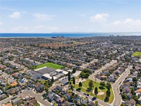 20682  Queens Park   Lane, Huntington Beach, CA