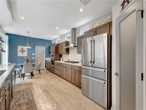 212 Hartford Avenue, Huntington Beach, CA