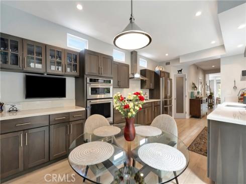 212 Hartford Avenue, Huntington Beach, CA