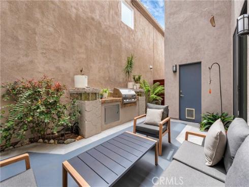 212 Hartford Avenue, Huntington Beach, CA